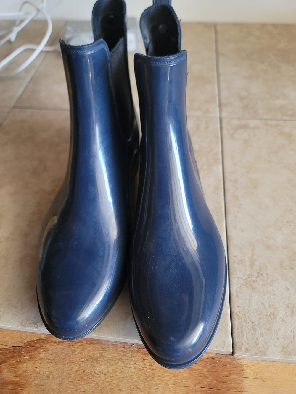 Sam Edelman Navy Gloss Rain Chelsea Booties